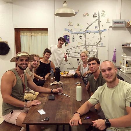 Together Backpackers Hostel Chiang Rai Extérieur photo