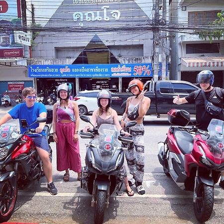 Together Backpackers Hostel Chiang Rai Extérieur photo