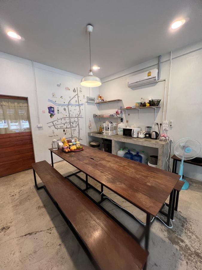 Together Backpackers Hostel Chiang Rai Extérieur photo