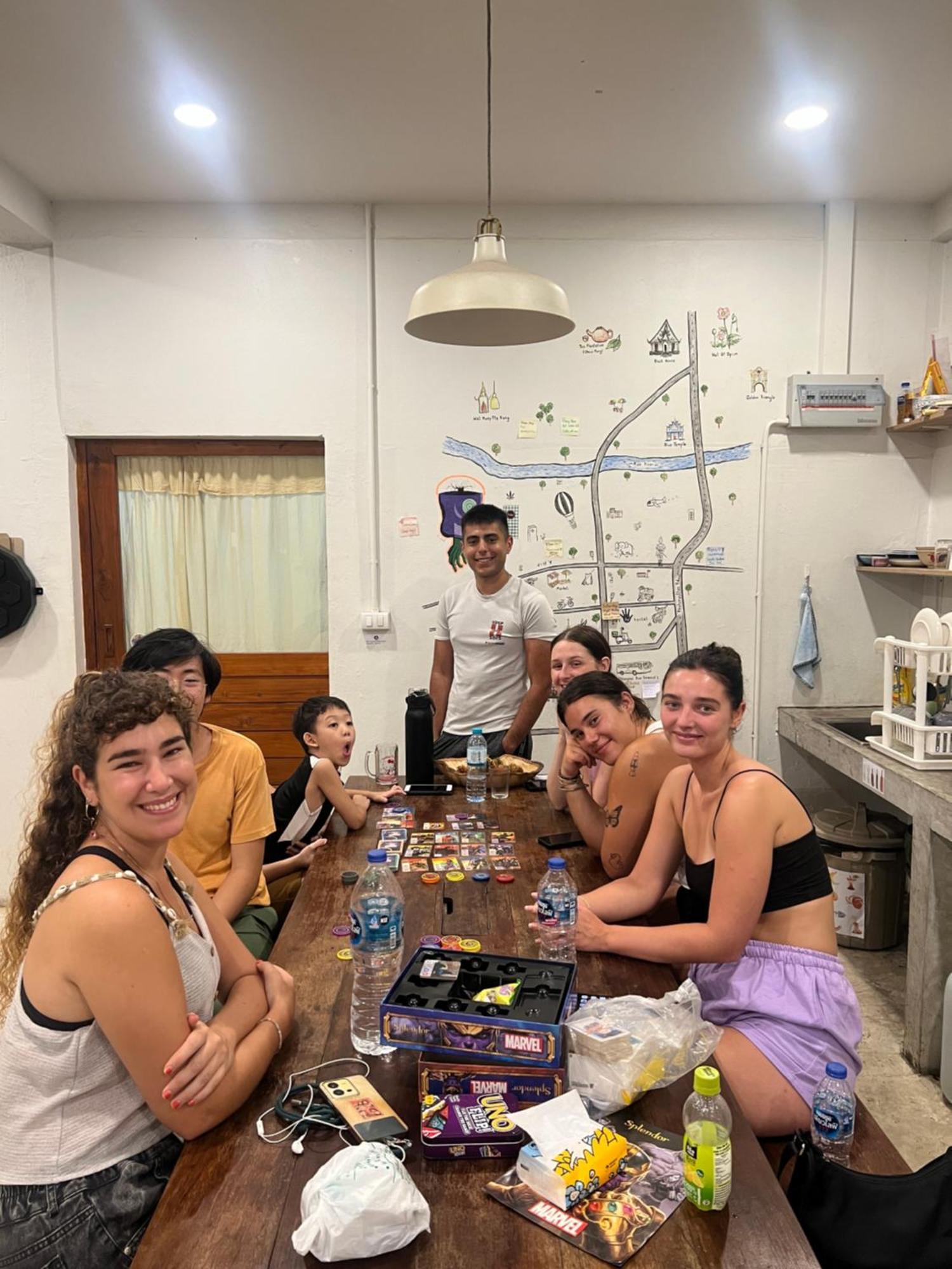 Together Backpackers Hostel Chiang Rai Extérieur photo